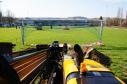 Leitungen verlegen unter dem Rasen des Gustav Siegle Stadions